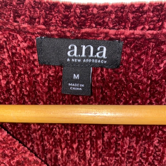 Beautiful Red soft shirt sweater by Ana - Picture 2 of 2